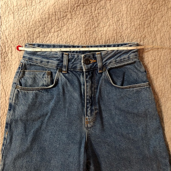 The Ragged Priest Free People 26 High Rise Mom Wide Leg Frayed Ankle Jeans - Picture 15 of 16